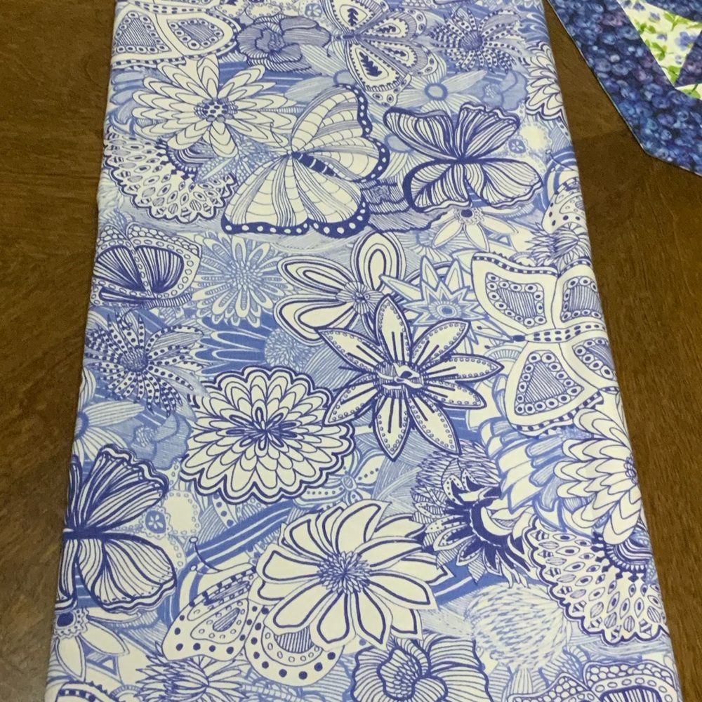 ❣️Sketchbook Fabric by P&B Textiles
Wide fabric. 108” -PRICED PER YARD